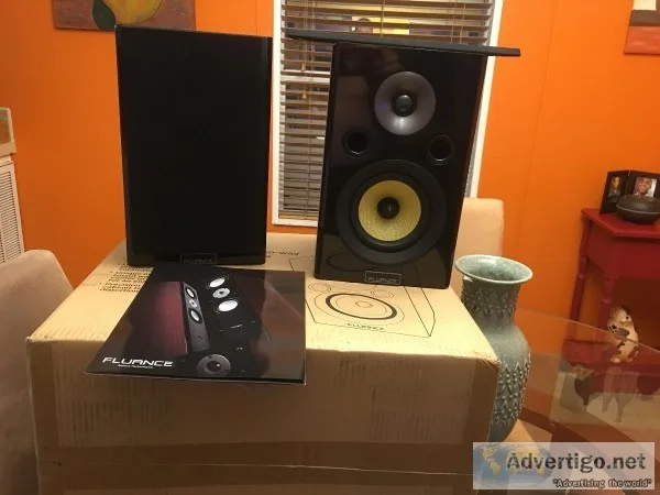 fluance signature series 5.1 speakers like new with boxes
