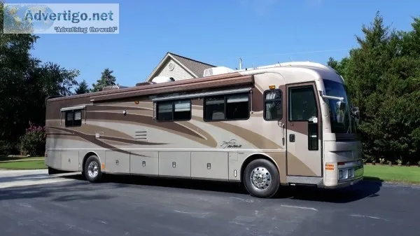 By Owner 2003 American Coach American Eagle w2 slides
