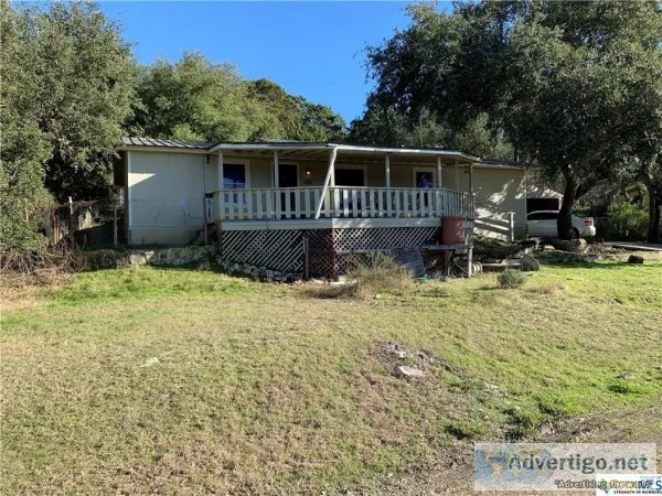 Home for sale nearby the lake at Canyon Lake