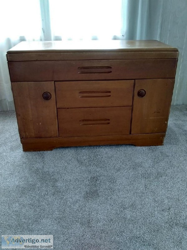 Dresser