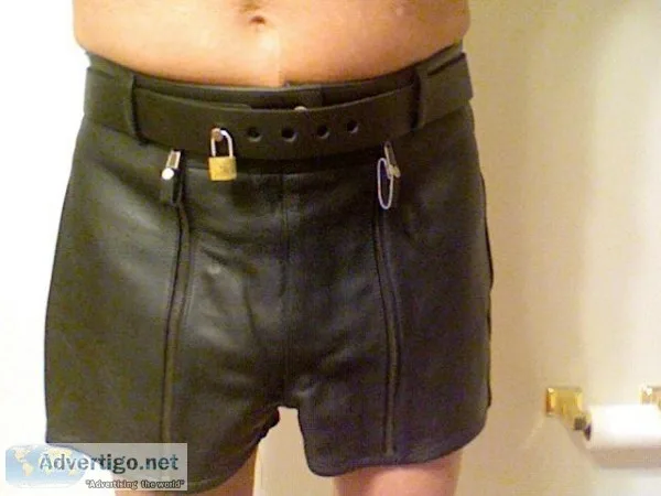 LEATHER CHASTITY SHORTS