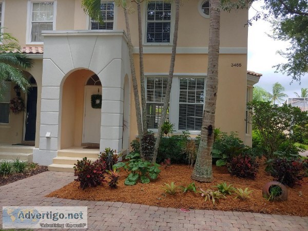 Beautiful 33 Townhome in Island Walk of Naples