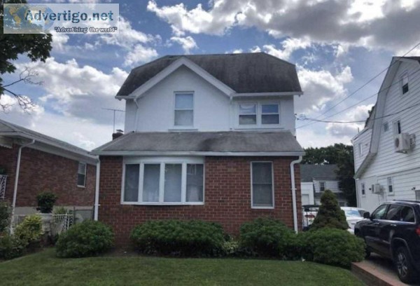 ID (FRE) Beautiful Home for Sale in Whitestone