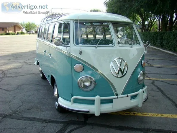 1965 21 Window Deluxe Volkswagen Bus