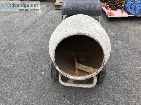 CEMENT MIXER