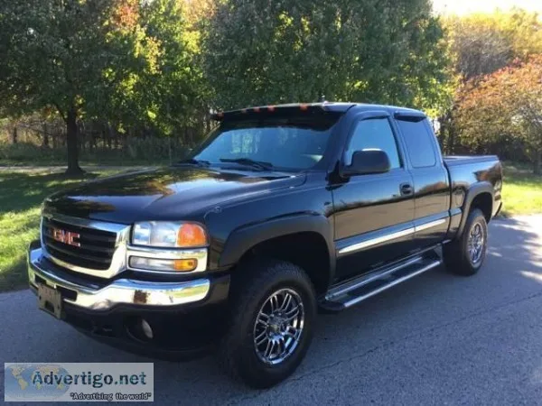 2005 GMC Sierra 1500 Black Pickup Truck