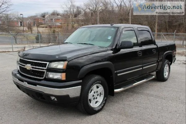 2006 Chevrolet Silverado 1500 Black Pickup Truck