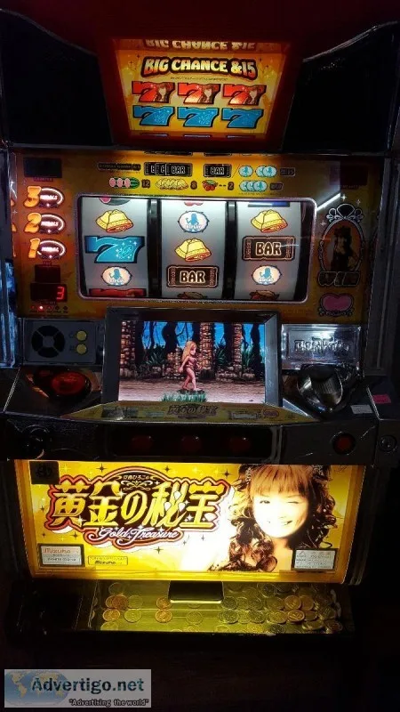 slot machine in excellent working condition