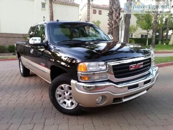 2005 GMC Sierra 1500 Black Pickup Truck
