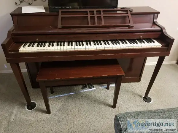 150 PIANO WITH BENCH