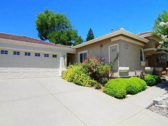 2 Beds 2 Baths for single family use in Vacaville CA 95688