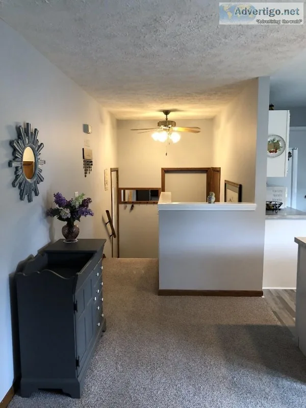 Beautiful end unit condo...