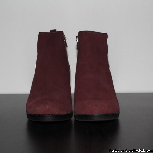 CLARKS Burgundy WineSuede Leather Zip Ankle Boots