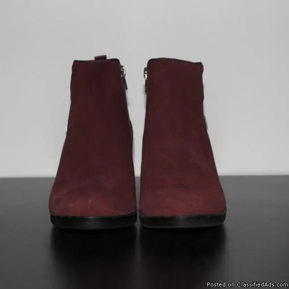 CLARKS Burgundy WineSuede Leather Zip Ankle Boots