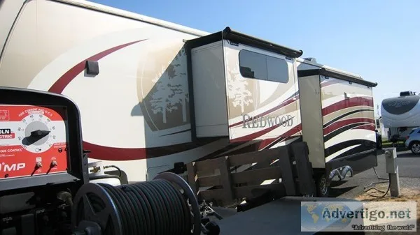 Live in ready 2016 40 ft. Redwood 39MB w2 slides