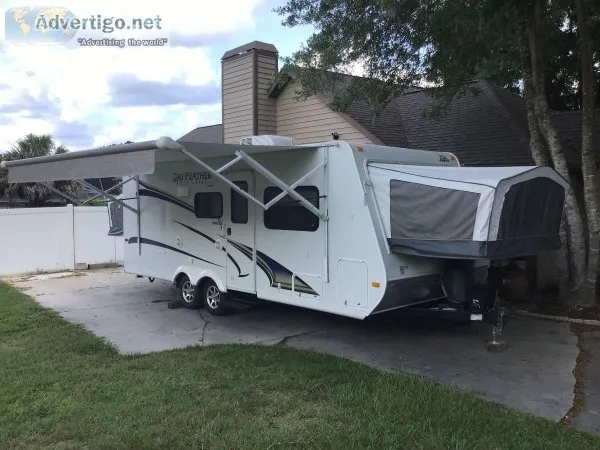 IMMACULATE CONDITION 2012 Jayco Jay Feather Hybrid 23F