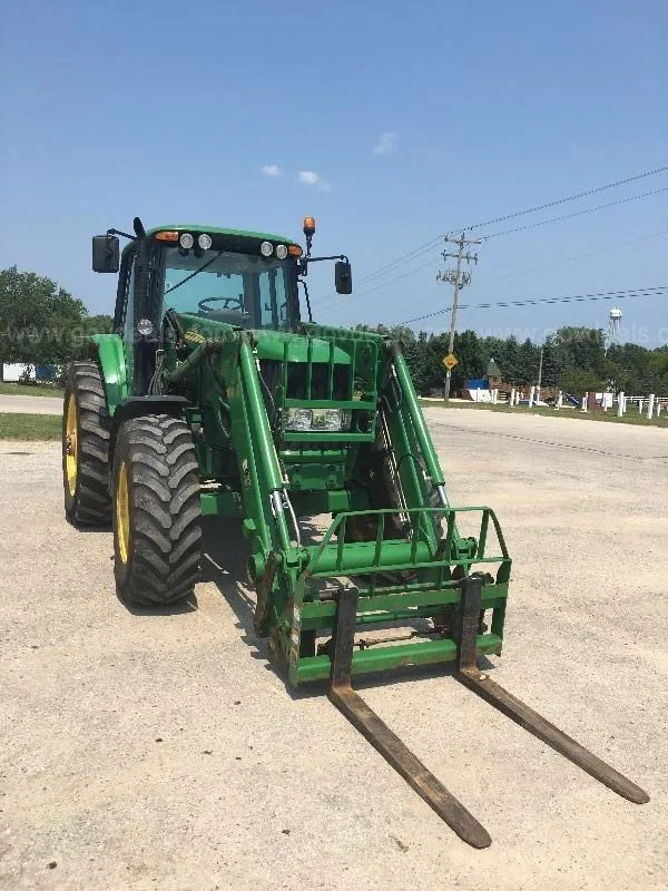 2008 John Deere 7130 Tractor