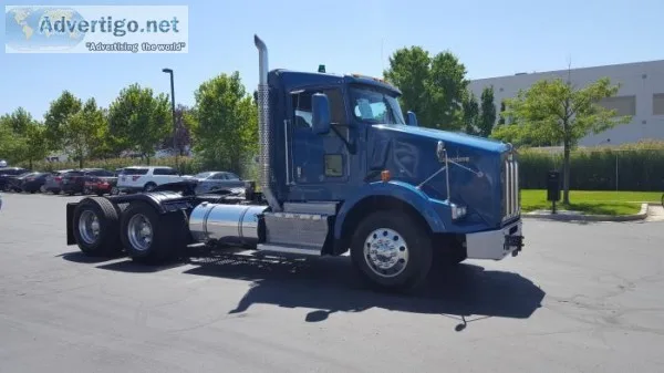 2014 KENWORTH T800 CUMMINS 485 HP 10 SPEED TRANS DAYCAB
