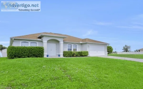  HUGE 4BR w DEN 2 FULL BATH FENCED YARD