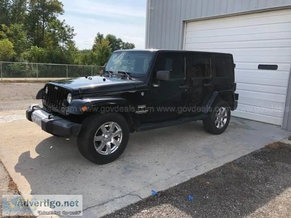 2013 Jeep Wrangler Unlimited Sahara 4WD