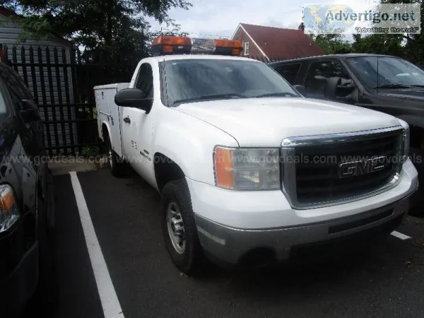 2009 GMC Sierra 2500HD Work Truck 4WD - Reading Utility Body