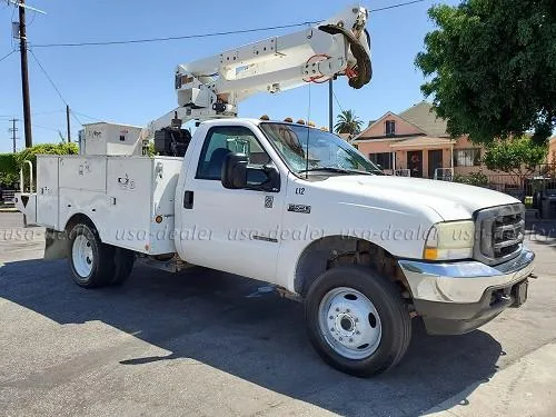 2002 FORD F550 4X4 ALTEC AT37-G BUCKET TRUCK
