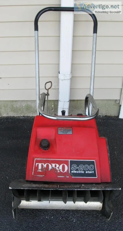 TORO S-200 Snow Thrower with ELECTRIC START for Parts or Repair