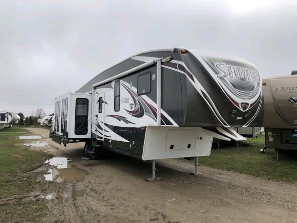 2013 Palomino Sabre 34REQS Fifthwheel For Sale