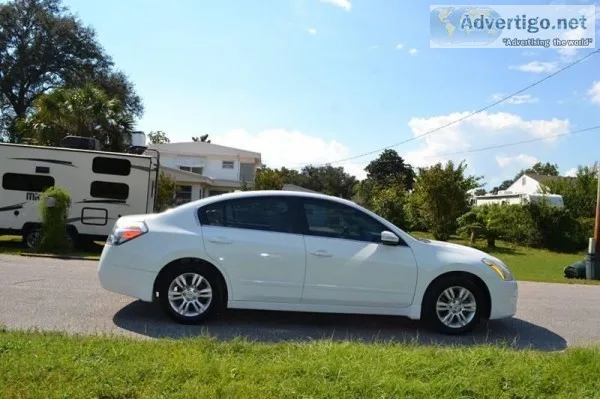 2010 Nissan Altima White Sedan 48254 miles