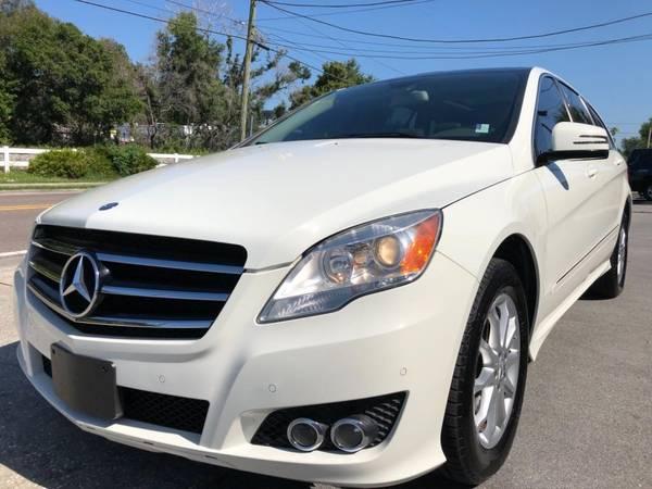 2011 MERCEDES-BENZ R350  4 MATIC  WOW 