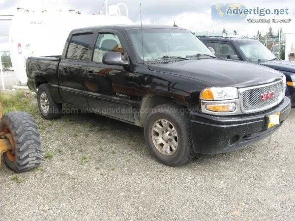 2005 GMC Sierra 1500 Denali Crew Cab Short Bed 4WD