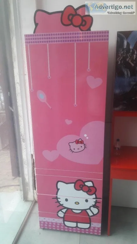 CHEST OF DRAWER
