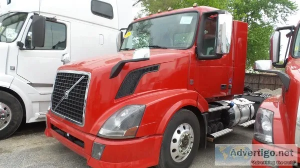 2015 Volvo VNL-300 I-SHIFT DAYCAB MIDROOF