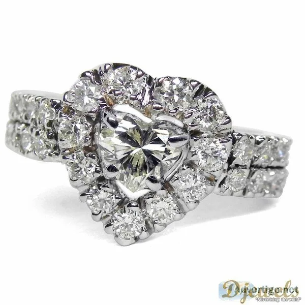 Solitaire Diamond Engagement Ring in Heart Shape