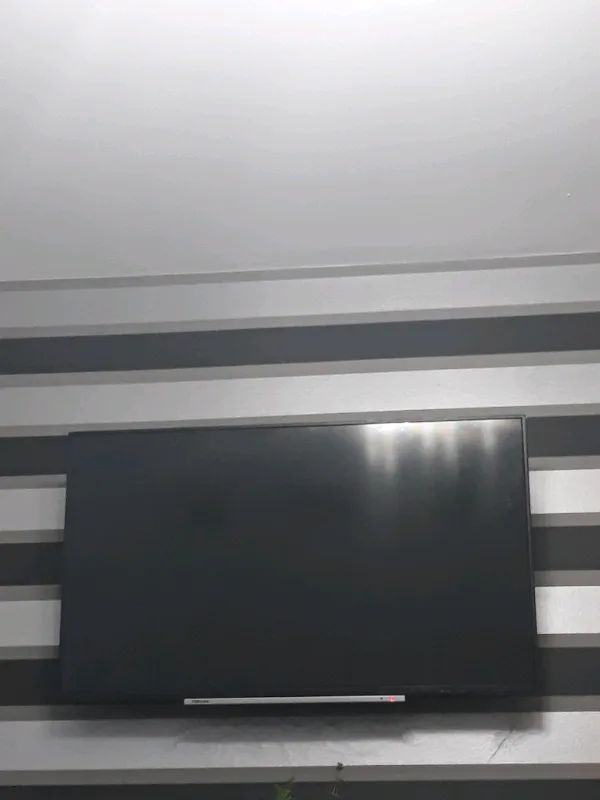 Toshiba 43&quot TV Need Quick Sale