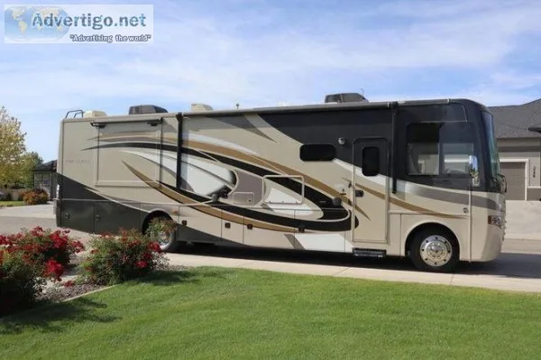 2015 Thor Motor Coach Miramar 34.1 V10