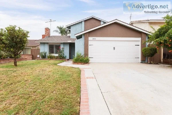 BEAUTIFUL BRICK 4BD HOUSE FOR RENT
