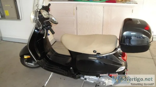 2009 VESPA LX 150 WITH 813 MILES