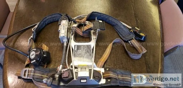 18 Scott AV 3000 Faces Pieces and 31 Scott AP50 Breathing Appara