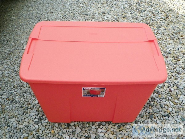Plastic Totes with Lids