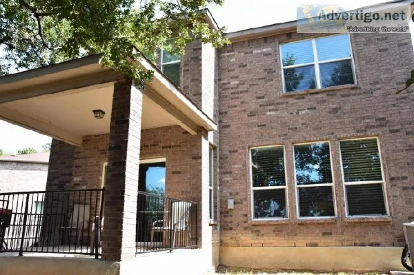 Beautiful Boerne home move-in ready This stately two-story home 