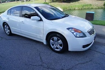 2007 Nissan Altima White Sedan 50012 Miles