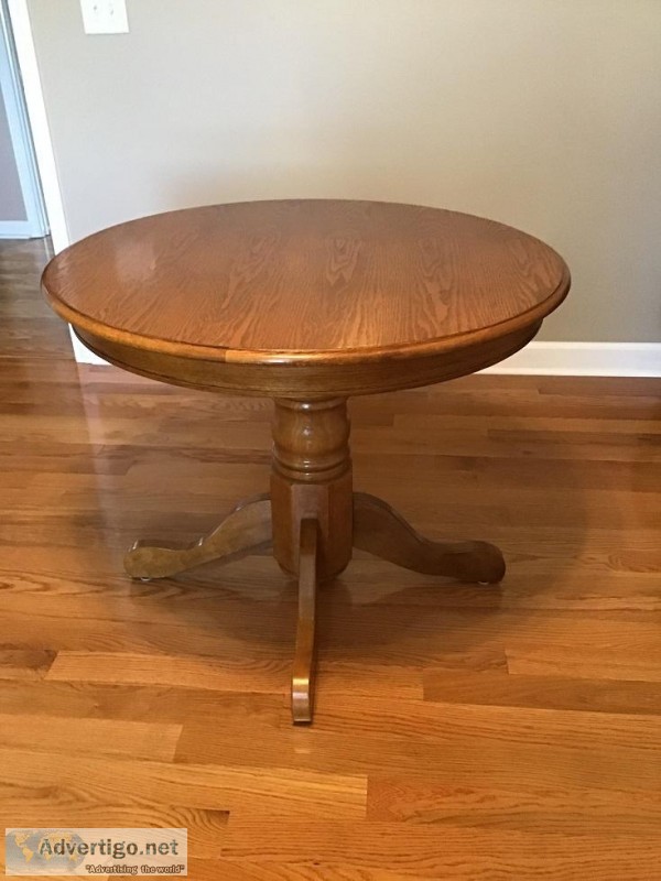 OAK 36" PEDESTAL TABLE