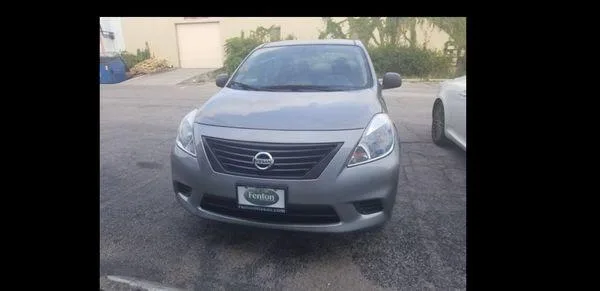 2014 Nissan Versa- Manual Transmission