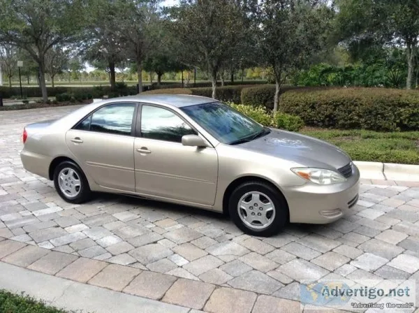 2004 Toyota Camry LE Silver 50035 Miles