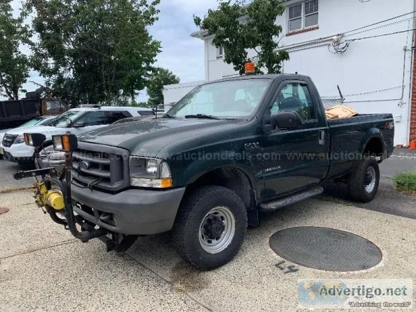 2003 Ford F-350 XL Super Duty PickUp - 7.3 Diesel - Low Miles - 