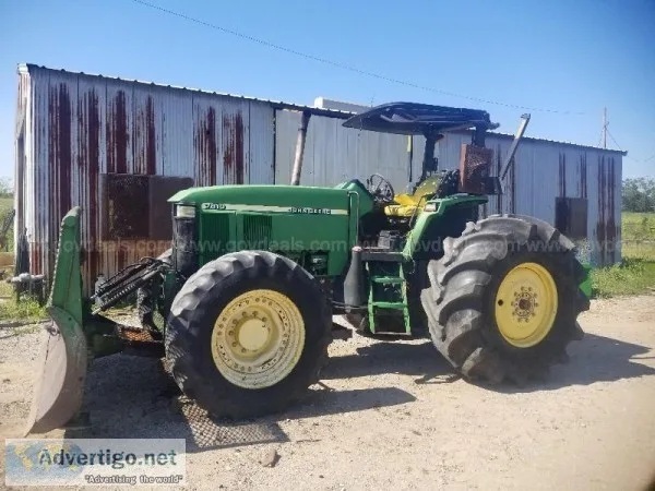 2002 John Deere 7810 Tractor