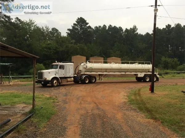 2000 Peterbilt 378 Semi Tractor With 2008 Dragon Tank Trailer