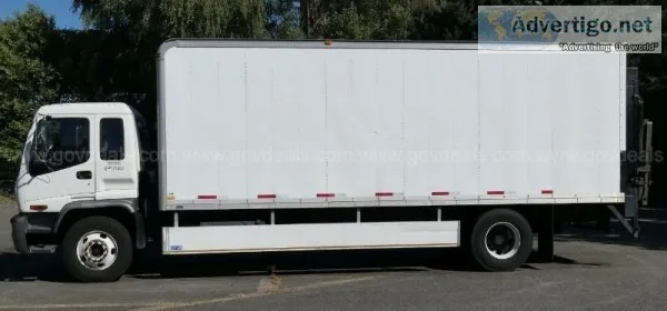 2003 Isuzu 24  Box Truck FTR