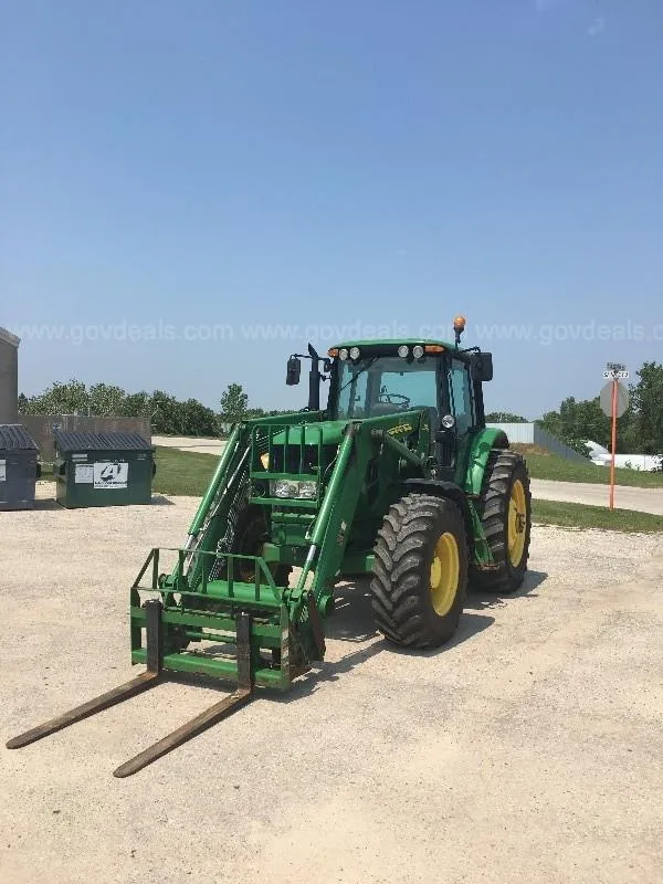 2008 John Deere 7130 Tractor